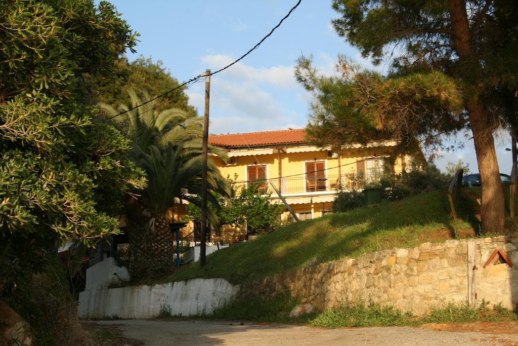 Xenios Loutra Village Karnagio Exteriör bild