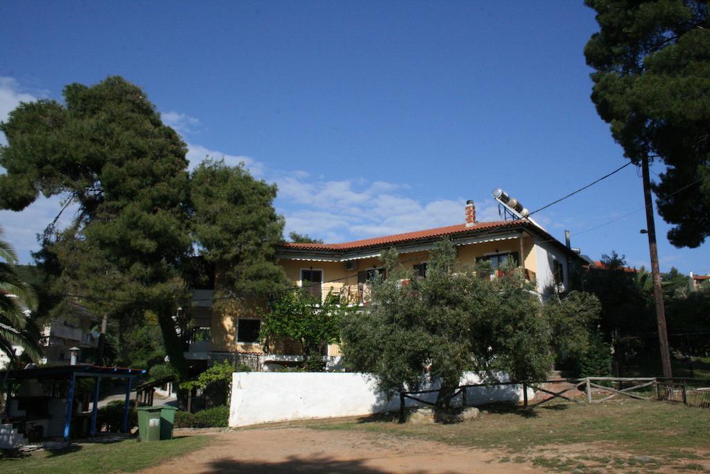 Xenios Loutra Village Karnagio Exteriör bild