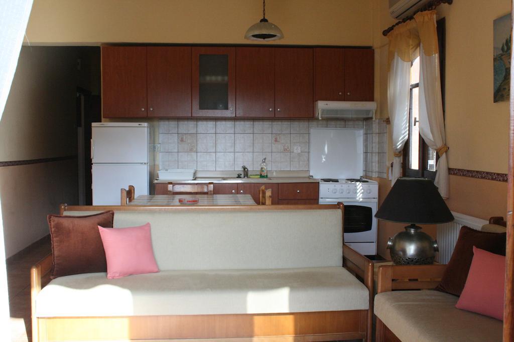 Xenios Loutra Village Karnagio Exteriör bild